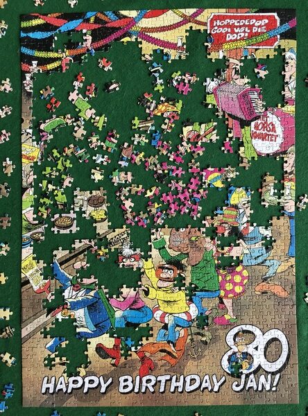puzzel-1000-stukjes-jan-van-haasteren-fijne-verjaardag-jan-80-jaar-verder-4