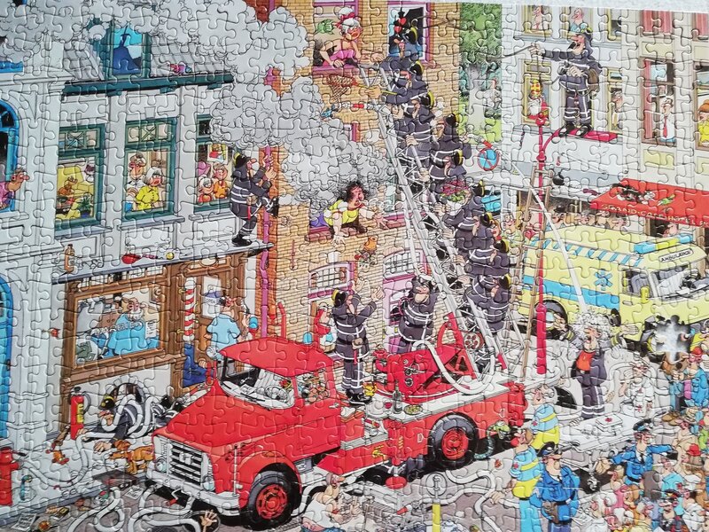 jan-van-haasteren-brandje-blussen-fire-puzzel-1000-stukjes-800-600
