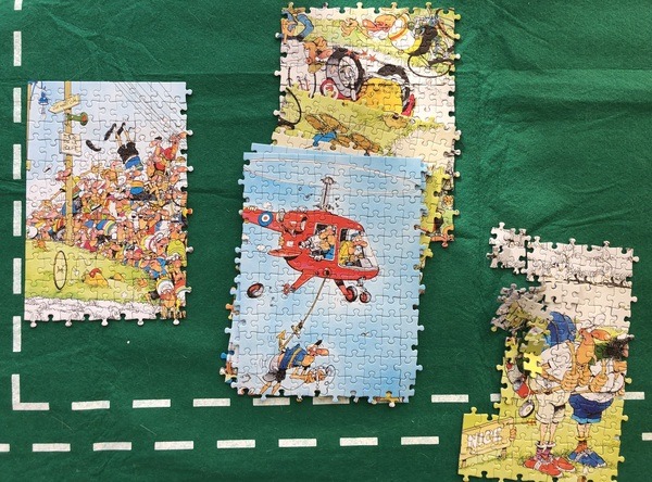 Jan van Haasteren Tour de France Drieluik Special Nummer 19019 Puzzel nummer 1 - stukjes uitgepakt